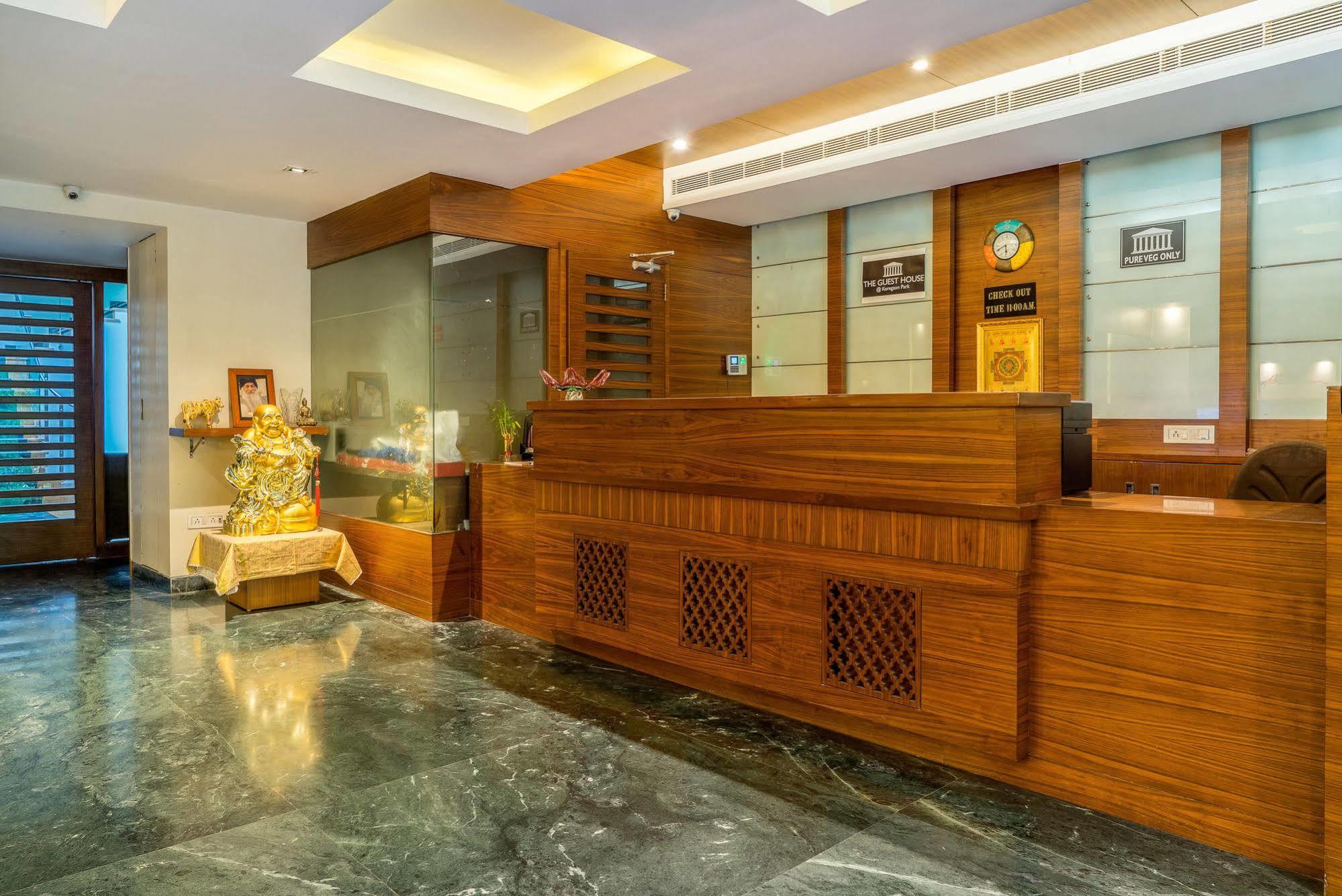 Mint Koregaon Park Next To Osho Ashram Pune Exterior photo