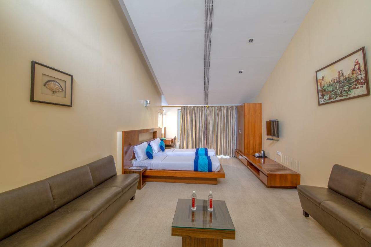 Mint Koregaon Park Next To Osho Ashram Pune Exterior photo