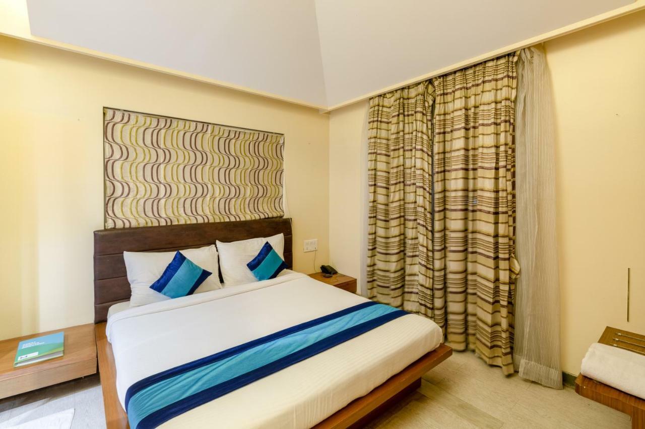 Mint Koregaon Park Next To Osho Ashram Pune Exterior photo