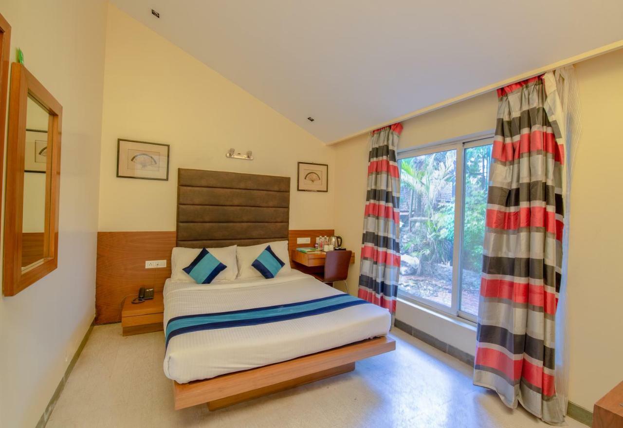 Mint Koregaon Park Next To Osho Ashram Pune Exterior photo